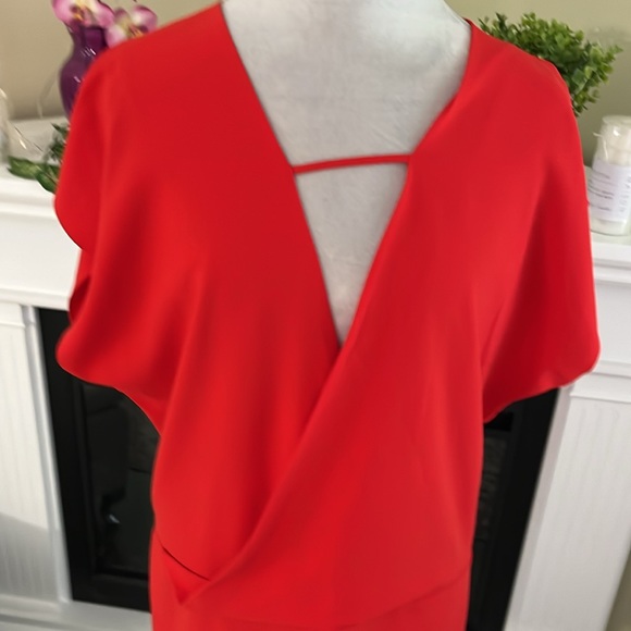 HALSTON Red Heritage Cap Sleeve Crepe Mini Dress NWOT - Picture 3 of 12